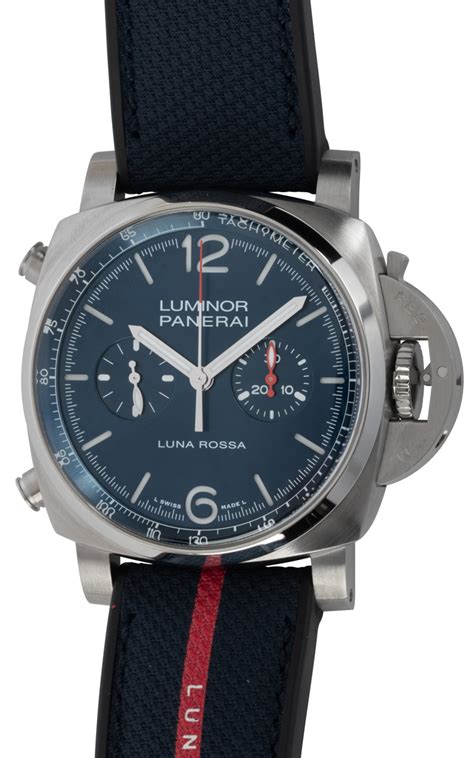 Panerai Luminor Chronograph Luna Rossa : PAM 1303 .